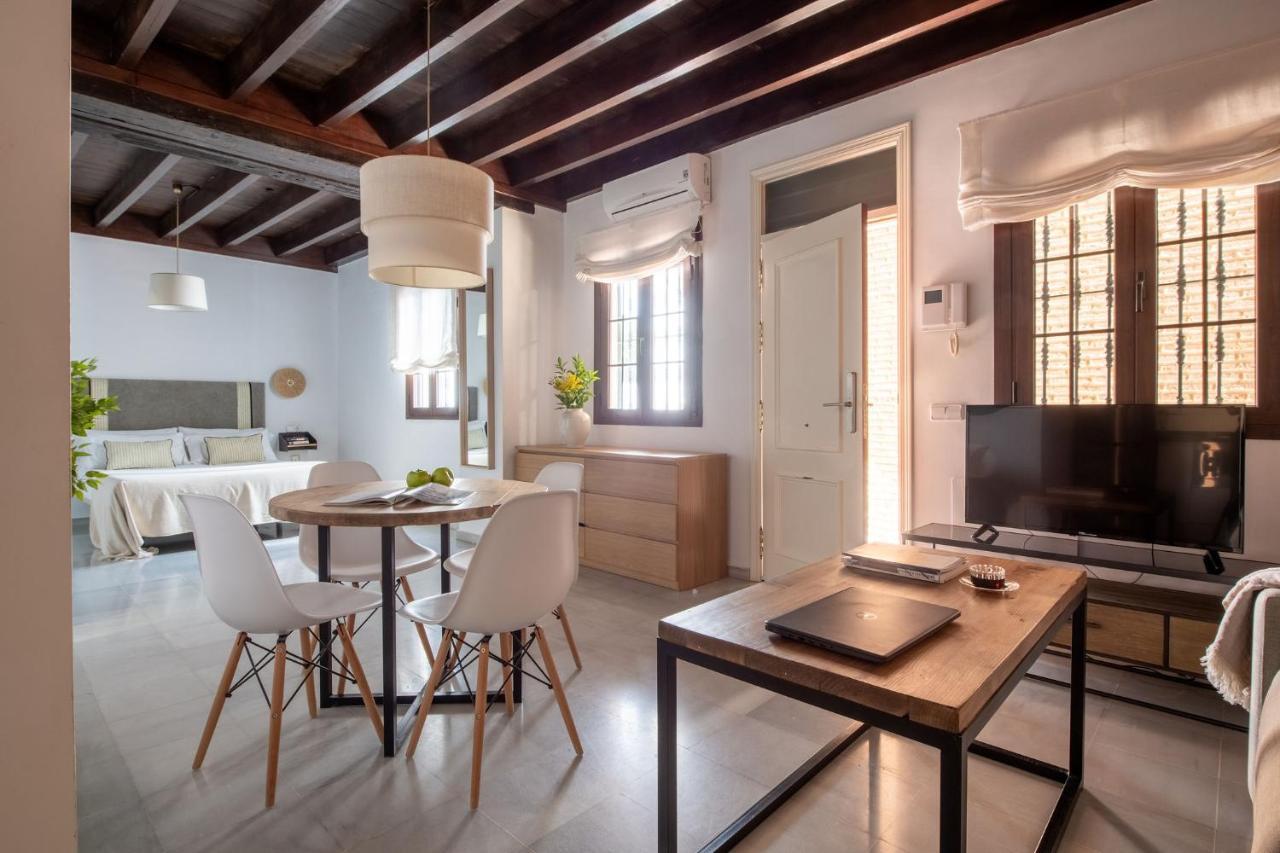 Triana Boutique By Hommyhome *